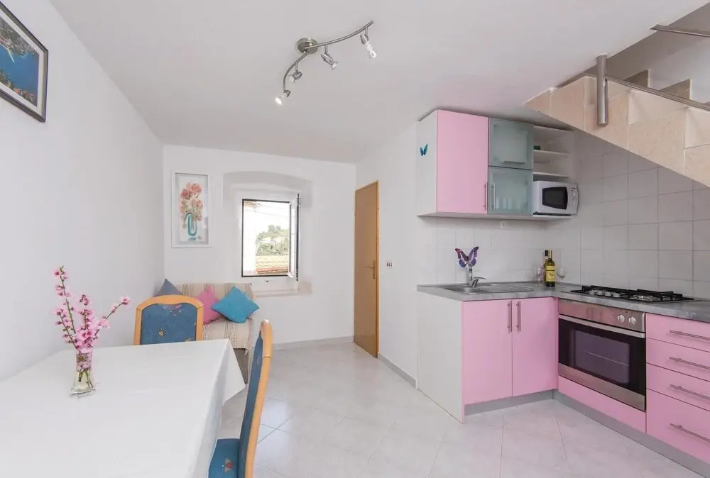 Amazing Home in Racisce With Wifi and 1 Bedrooms