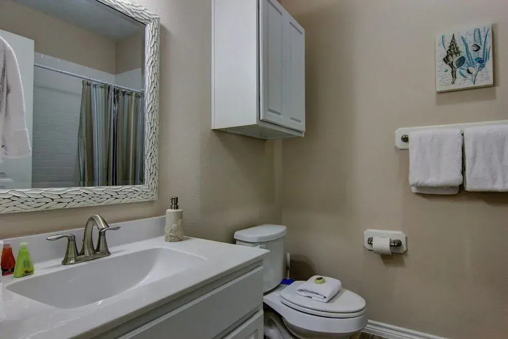 Beachside Bliss Bs404 3 Bedrooms 2.5 Bathrooms Condo