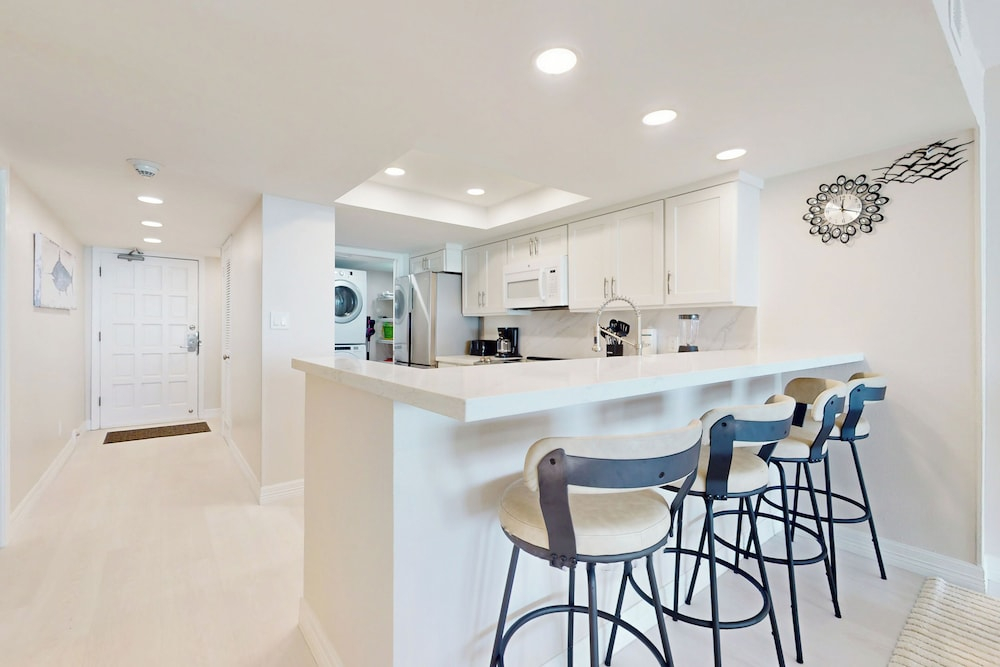 2BR w/ Stunning Gulf Views: Suntide III - Unit 902
