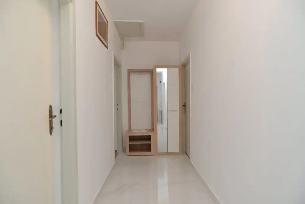 Apartment 1899