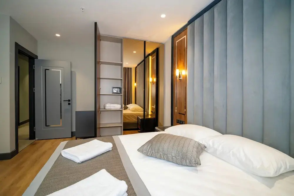 Rusel Park Residence