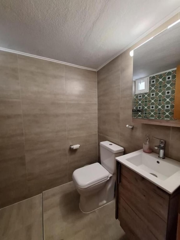 Nikos Hotel