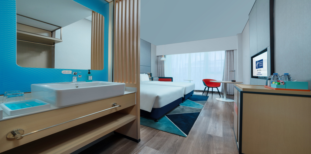 Holiday Inn Express Shenzhen Longhua by IHG