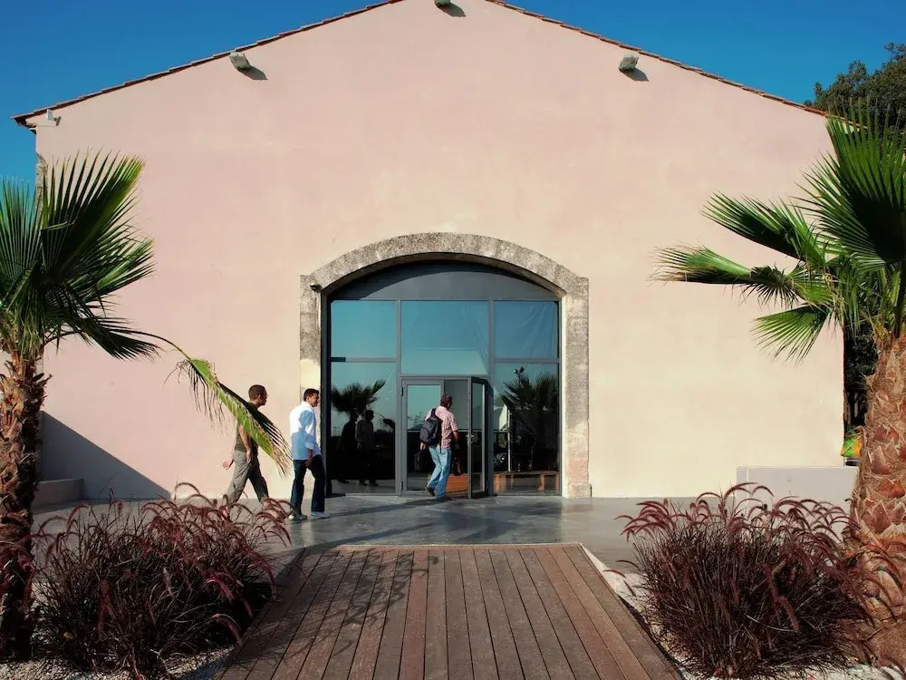 Semi-detached Home in Mediterranean Style, With Nice AC