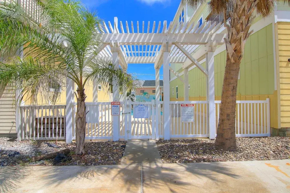 Full Sail 2 Bedrooms 2 Bathrooms Townhouse