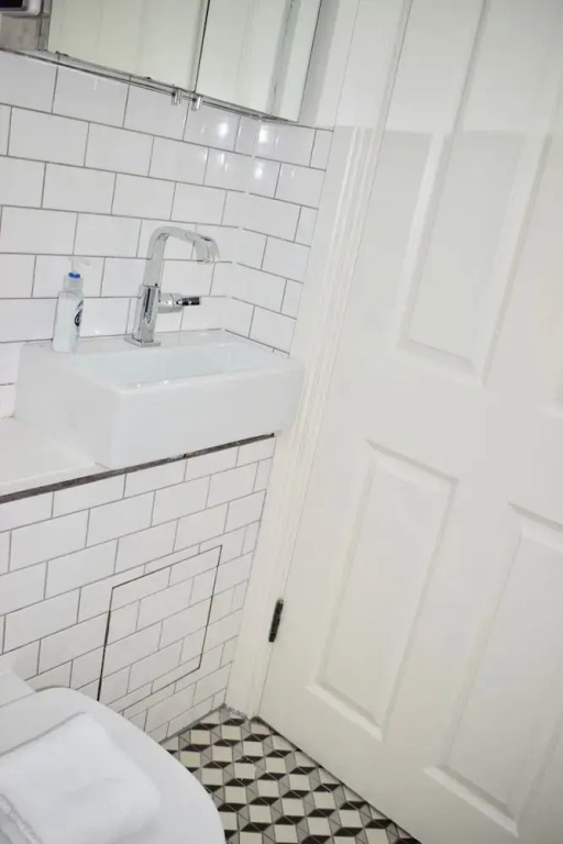 Classic 2 Bedroom Home Near the City Centre