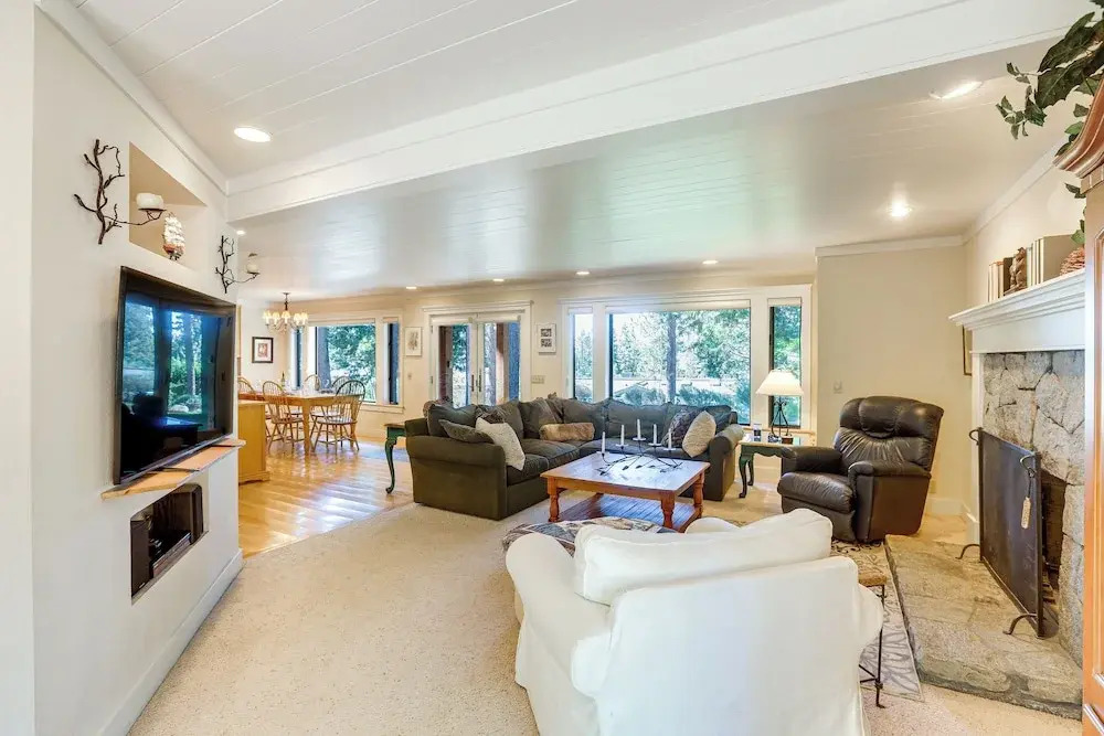 Spacious Tahoe City Retreat < 2 Mi to Lake Tahoe!