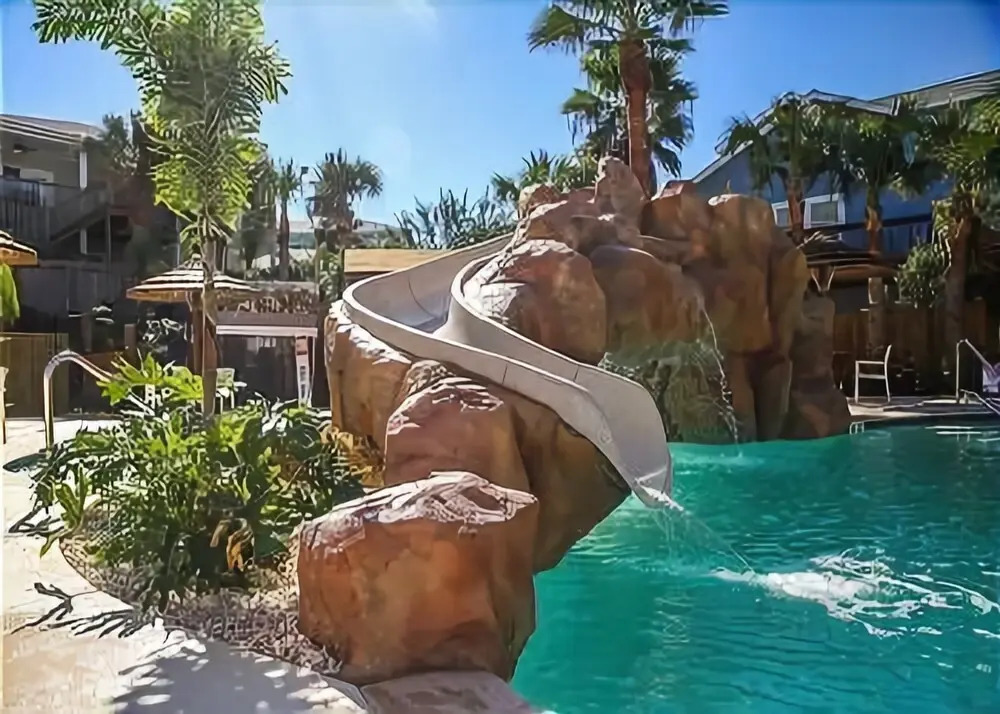 Beachside Getaway - 3 Br Condo