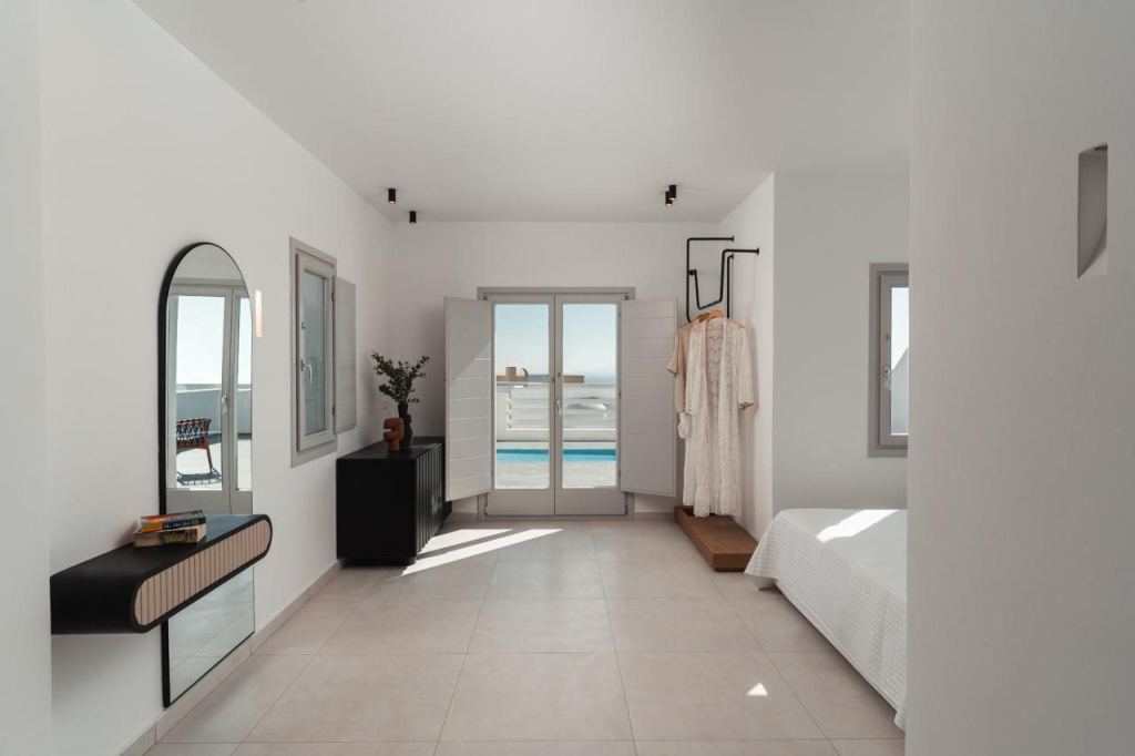 Oikos Santorini Living Concept