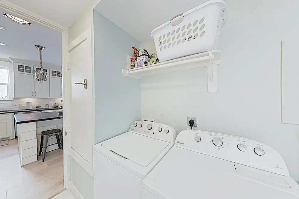 New Listing! The Water House: New Near Beach 3 Bedroom Home