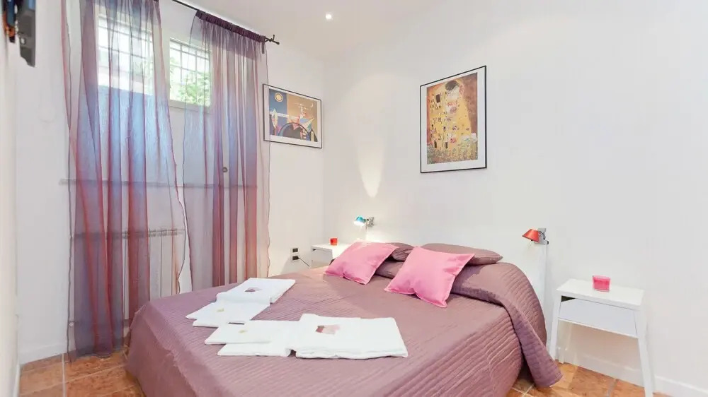 Rental In Rome Paglia Apartment