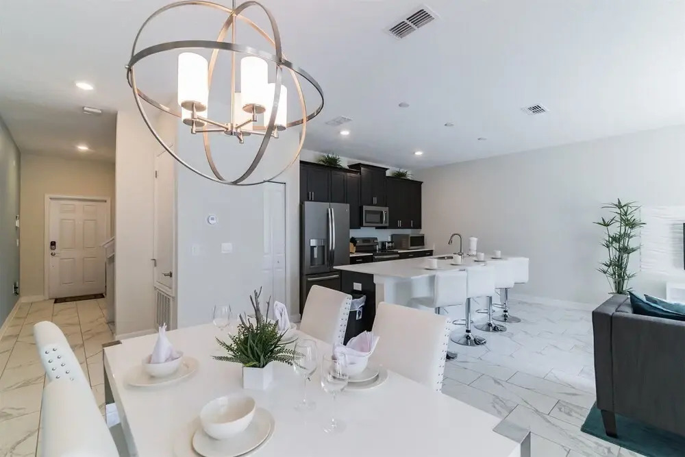 4BR 3BA Town Home in Storey Lake