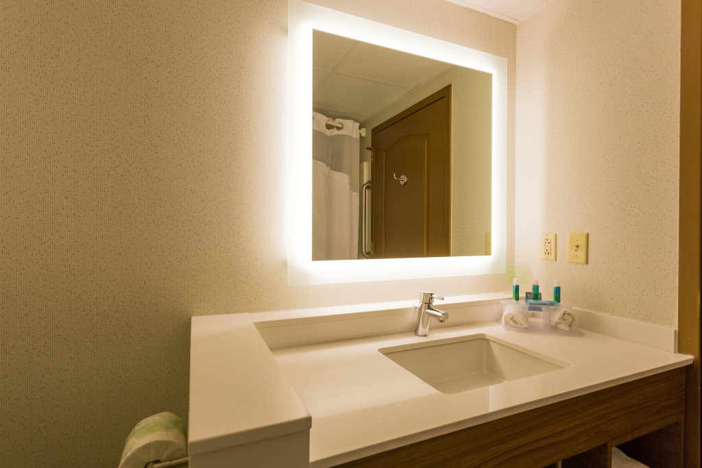 Holiday Inn Express Hotel & Suites Reading by IHG