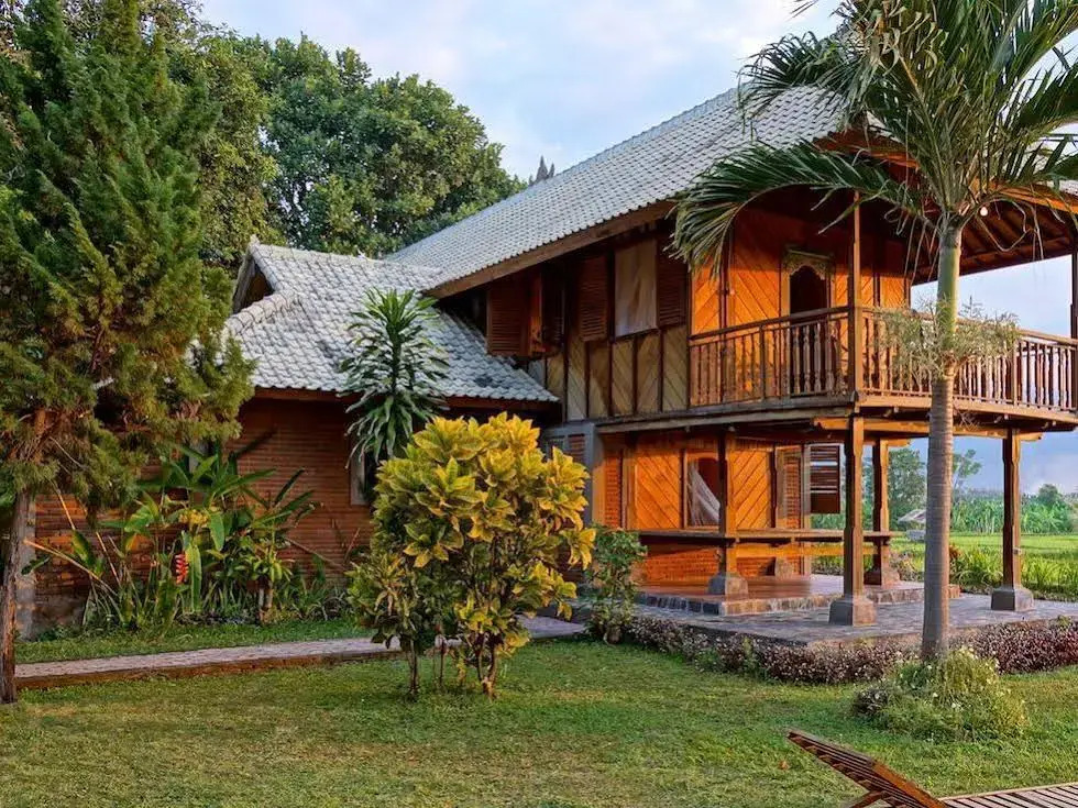 Shanti Loka Hotel