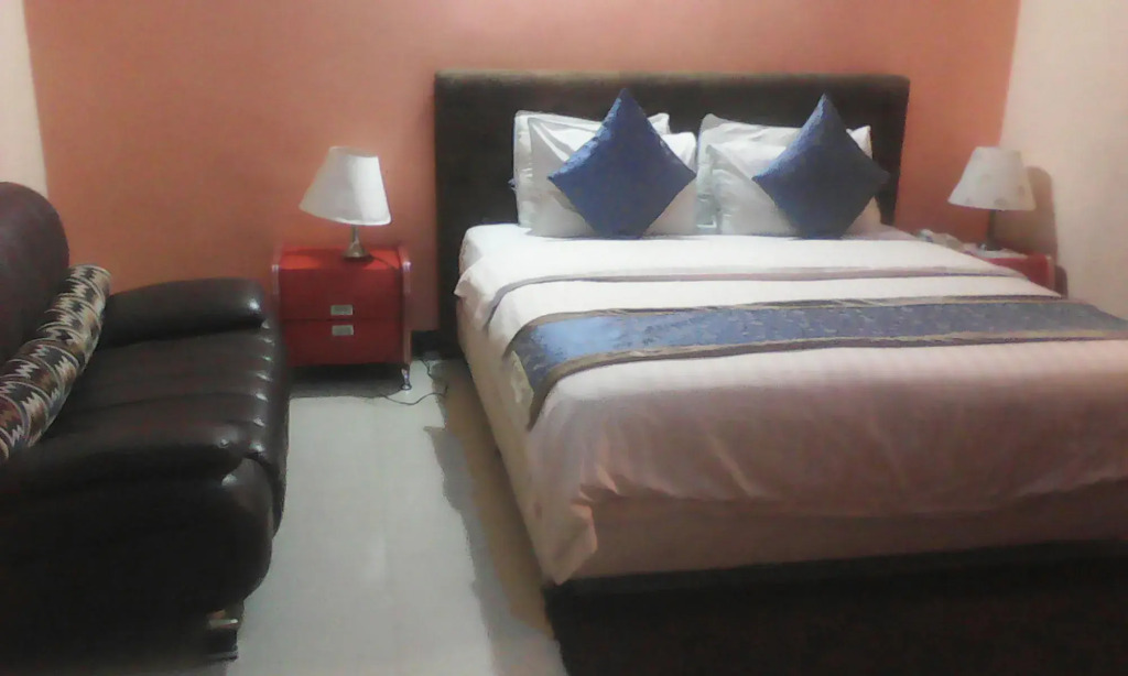 Golden Home Inn Hotel & Suites