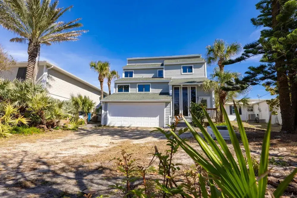 Large Beachfront Deck on Car Free Beach - 5747 S Atlantic