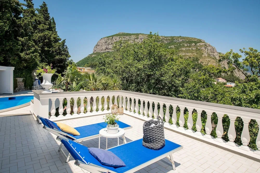 Villa Lamaro