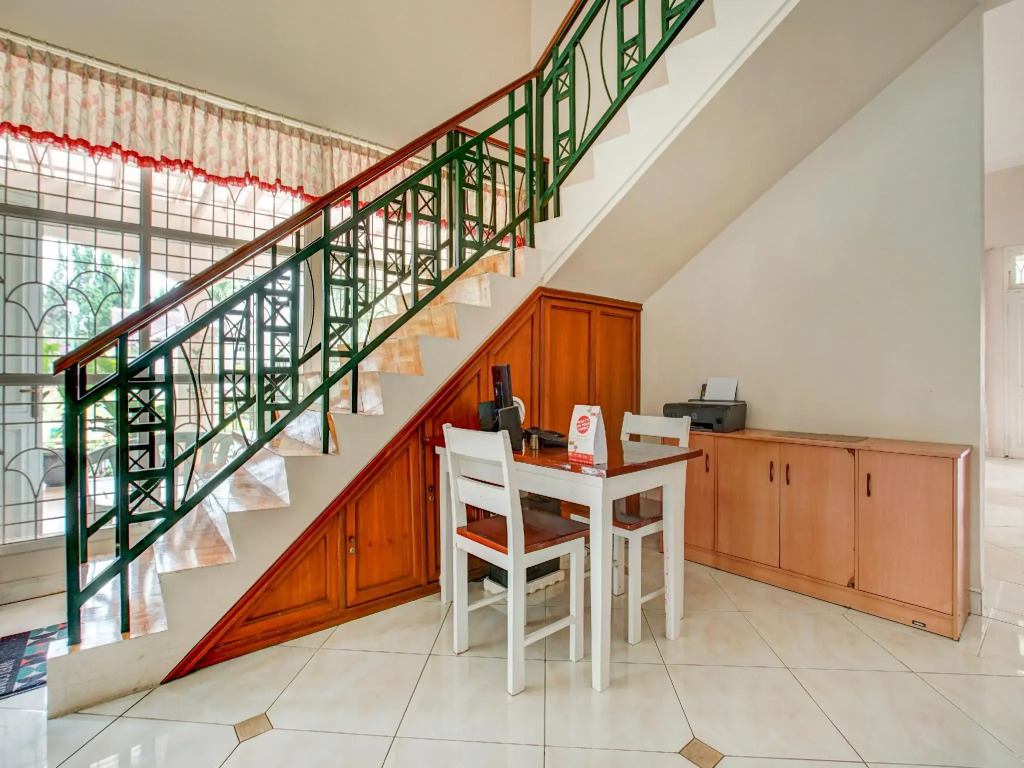 OYO 90080 Villa Lotus E06