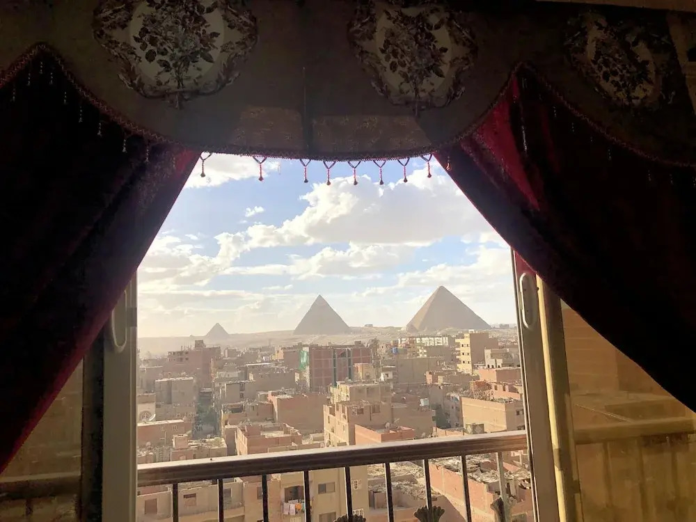 Premier pyramids view