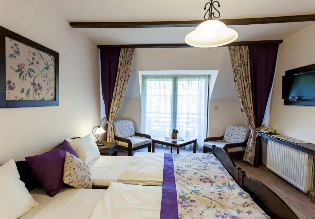 Hotel Bacchus