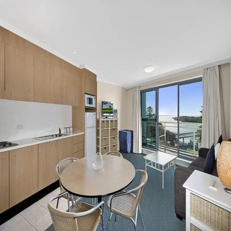 The Oak Room 521