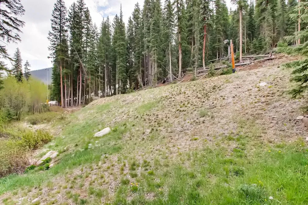 Luxury 3br Ski In-out /firepit, Pool, Sauna 3 Bedroom Condo by RedAwning