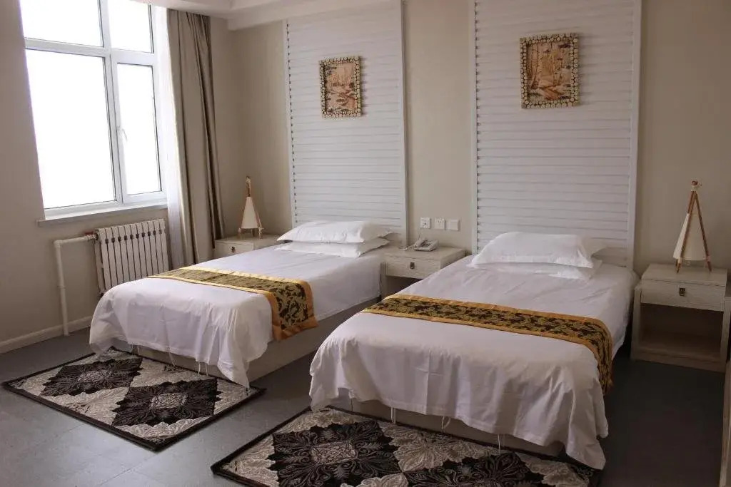 Tianyuan Hotel Ergun