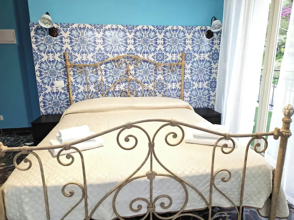 B&B Amàre