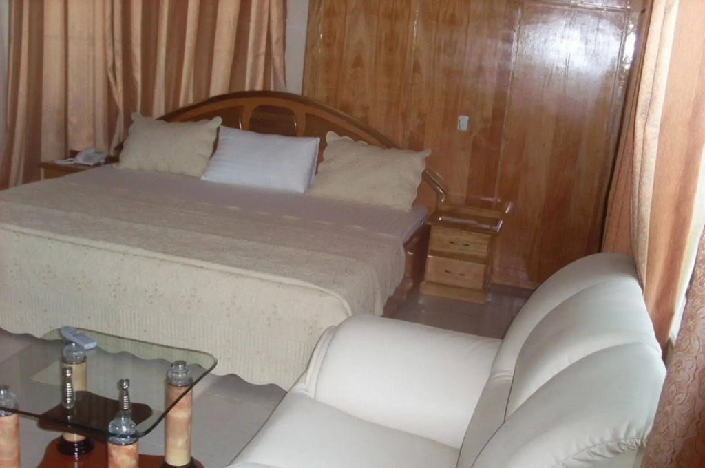 Senator Hotel