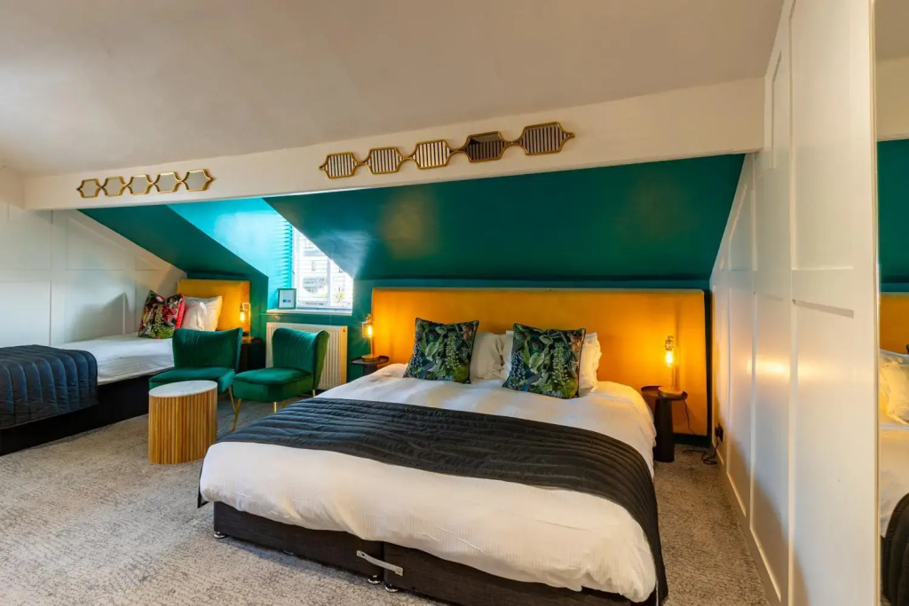 Holly Lodge Guest House with FREE off site health club