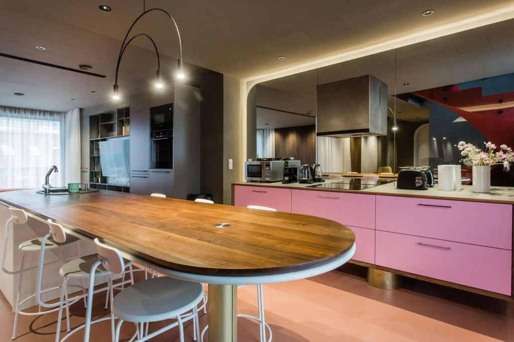 K52 luxury 4BDRM 4BTHRM apartment