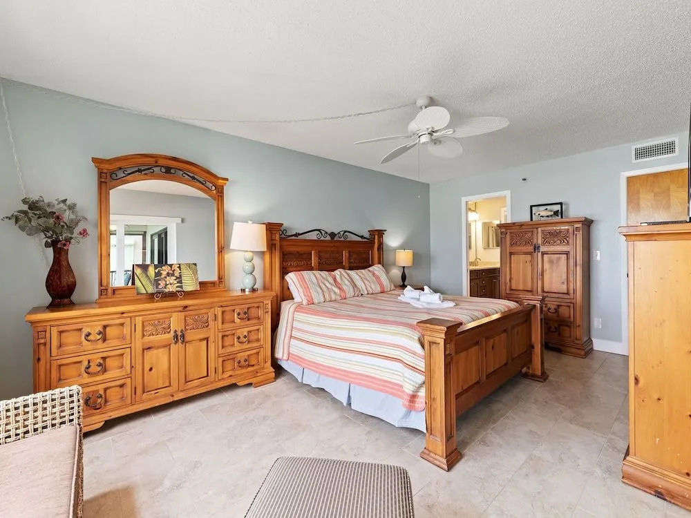 Reflections on the Gulf by Distinctive Beach Rentals