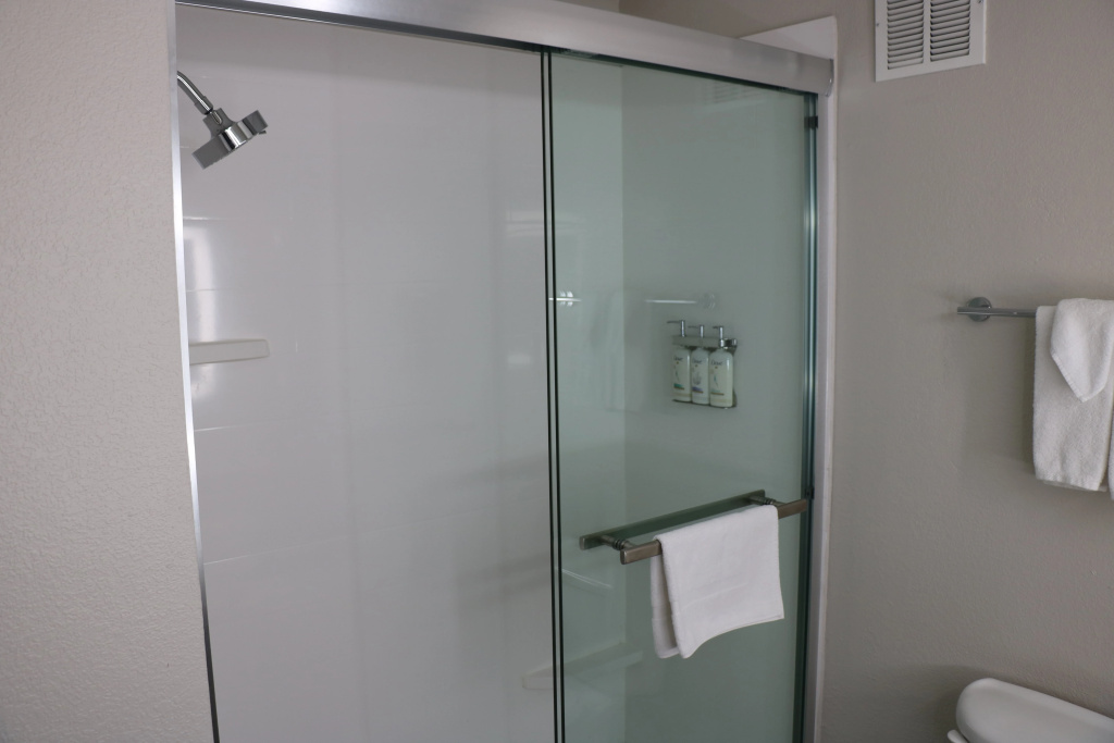 Holiday Inn Express & Suites Marquette by IHG