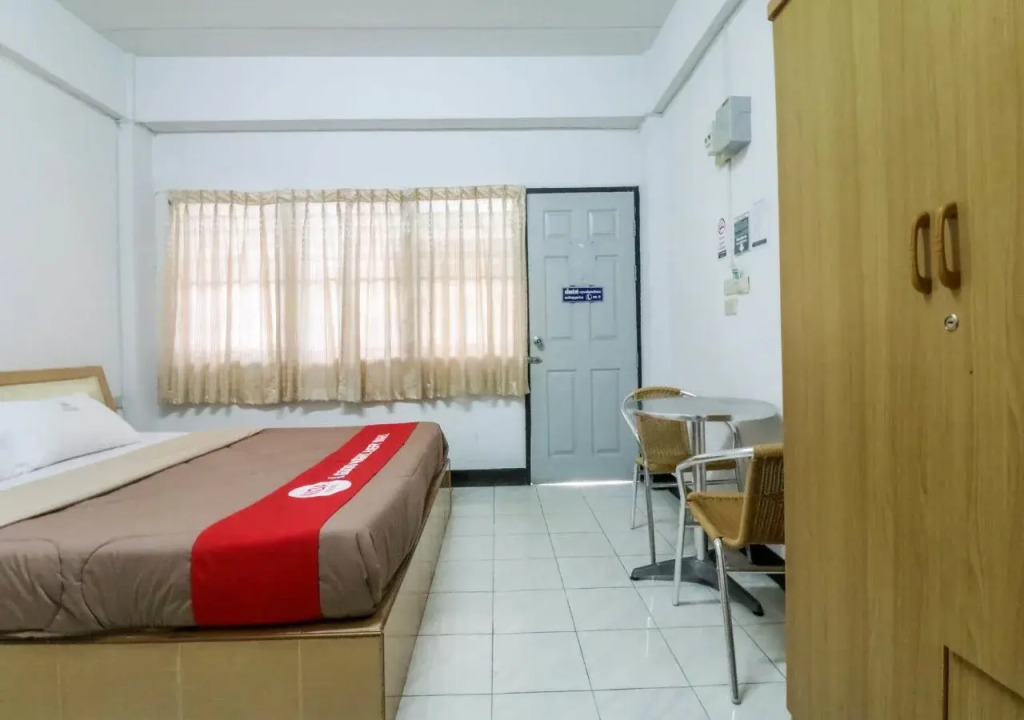 NIDA Rooms Chomthong Siam Silk