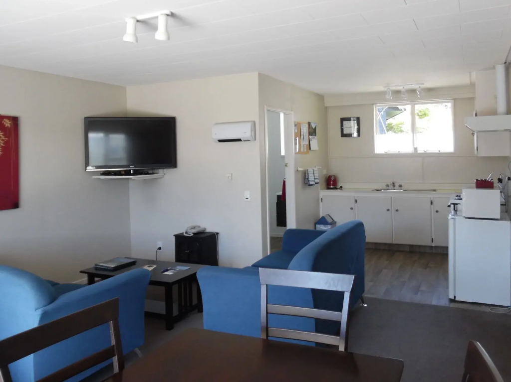 Aden Motel