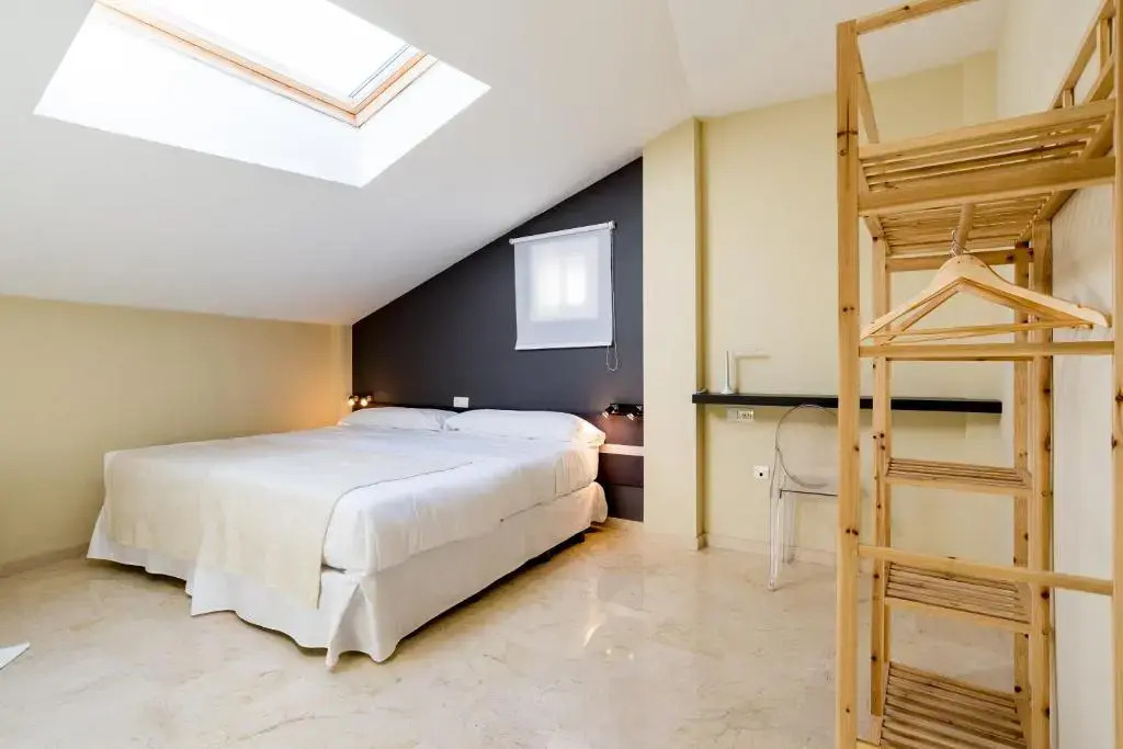 GR3-Renovated Apt Next To Old Town With Cozy Terrace