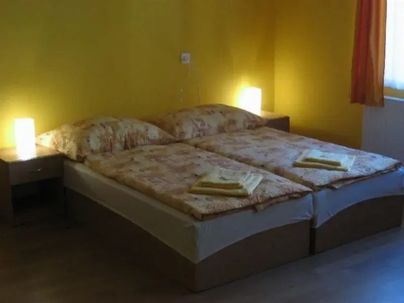 Hostel Altis