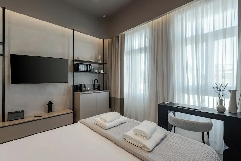 Amara Luxury Suites With Private Hot Tub