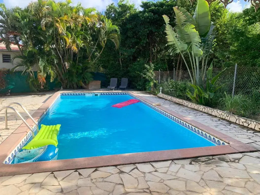 Villa d'une chambre avec piscine privee jardin clos et wifi a Sainte Luce a 1 km de la plage