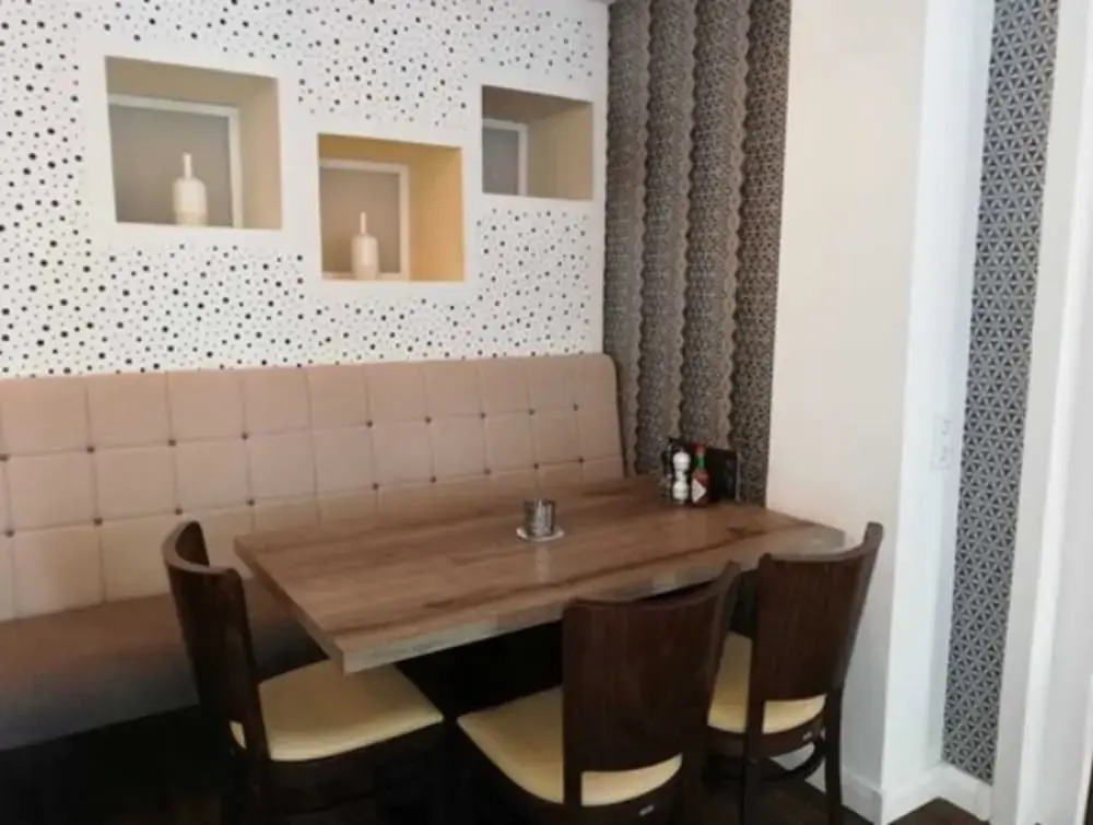 CAESARO Hotel & Pizzeria - 20 Jahre Familienunternehmen