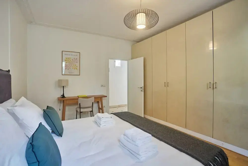 Superb Apartment Center of Paris-montmartre
