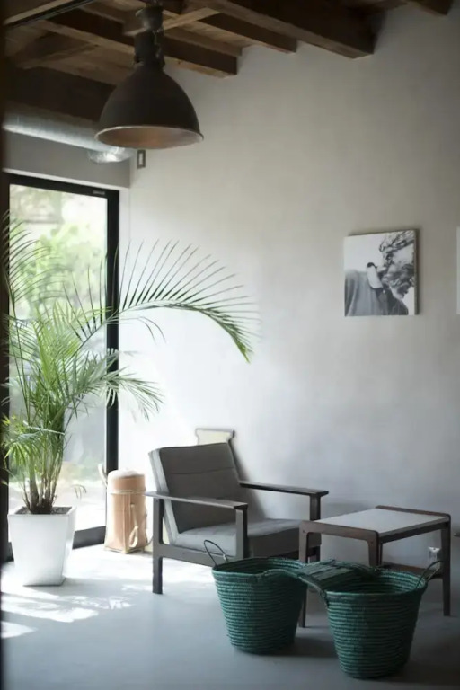 AMIGO HOUSE