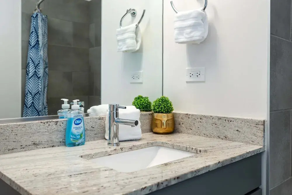 New & Modern  Lux City Escape