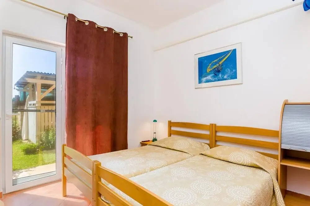 Catalina Apartments