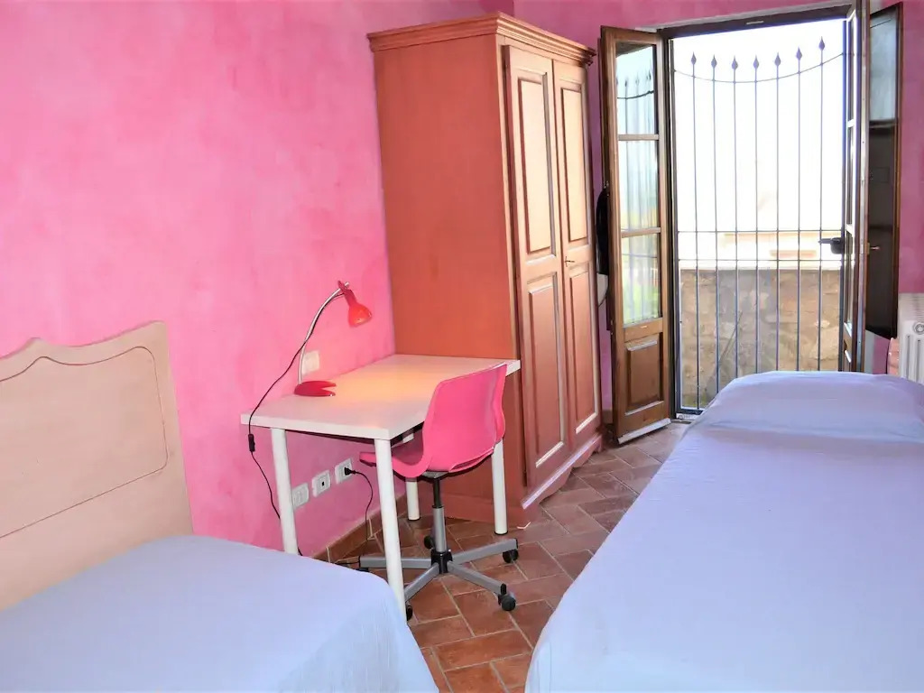 Apartment in Medieval Village, Splendid Panoramic View, Shared Swimming Pool