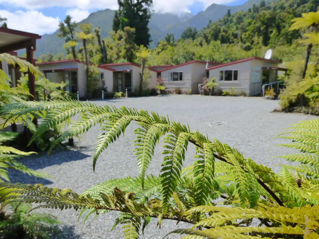 10 Cottages