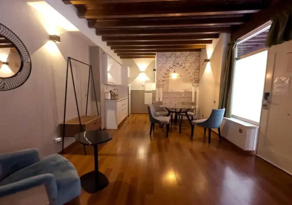 Granada Suites by Olala Homes