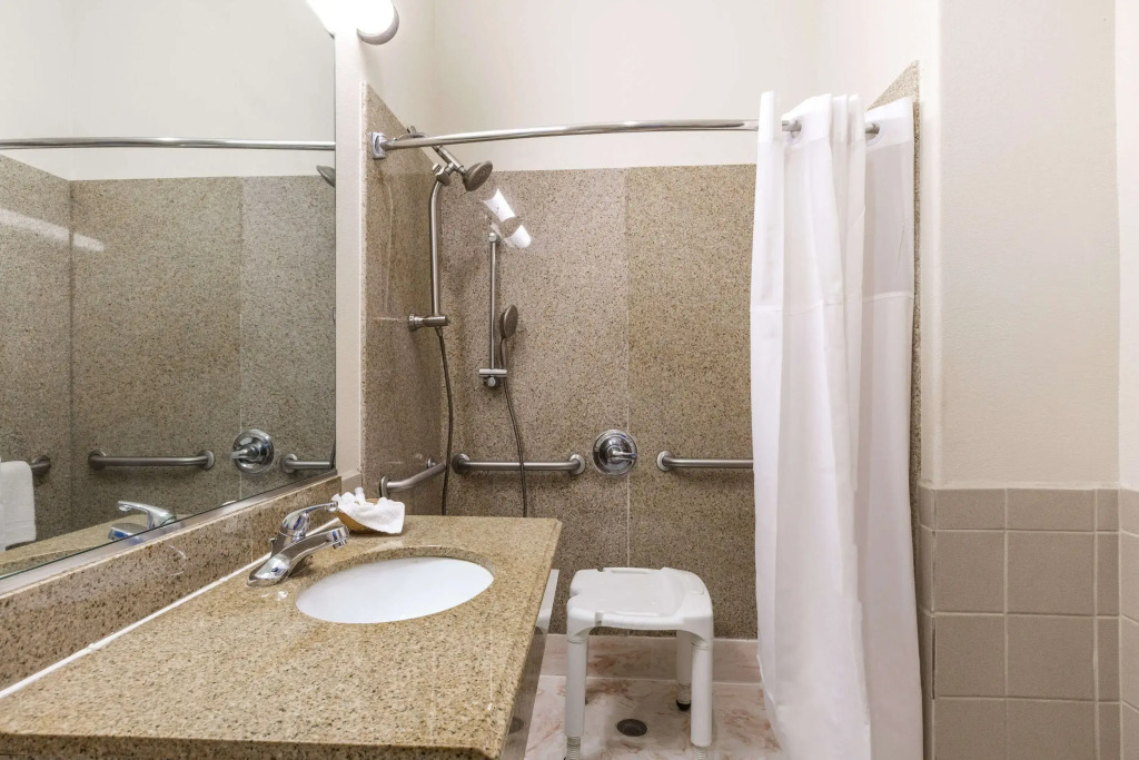 Baymont by Wyndham Peoria