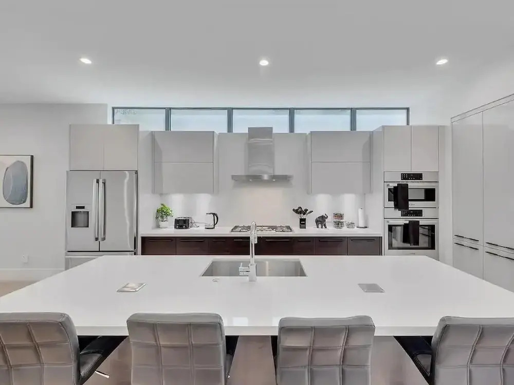New Luxurious Home 3 Min to Beach Walk to Las Olas