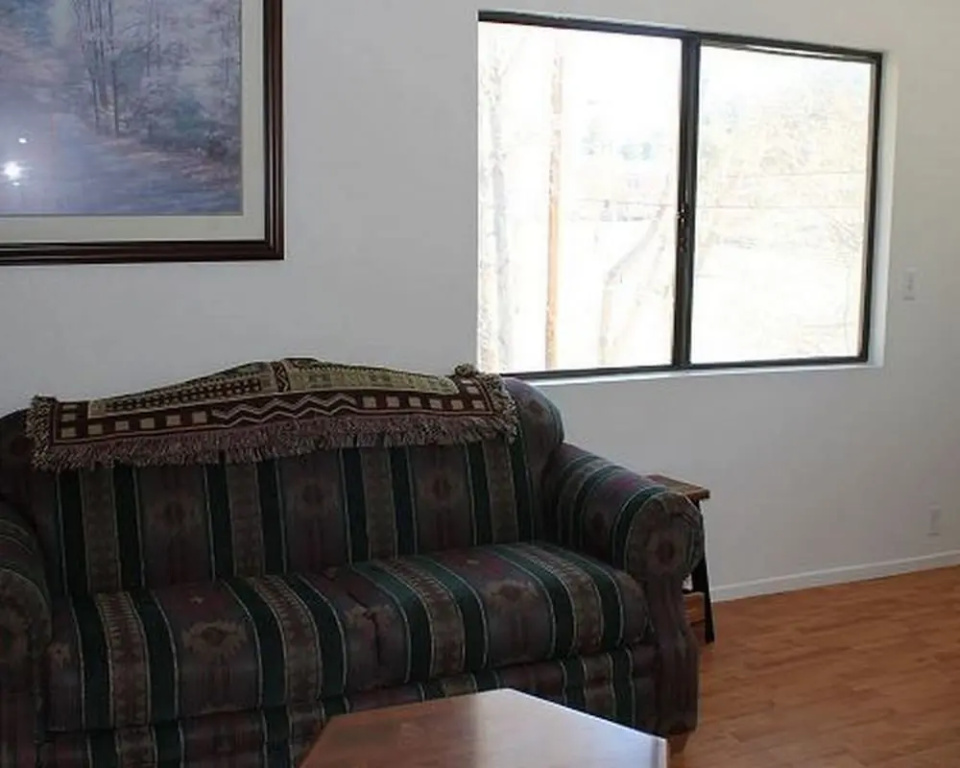 Moonridge Den- One Bedroom